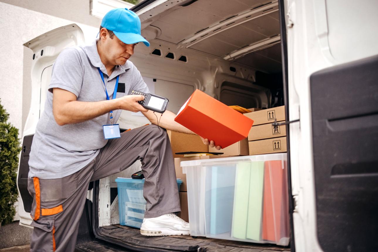 Planning to send luggage within India? Learn the key rules, restrictions, packing tips, and documentation requirements for safe and hassle-free baggage delivery across cities.