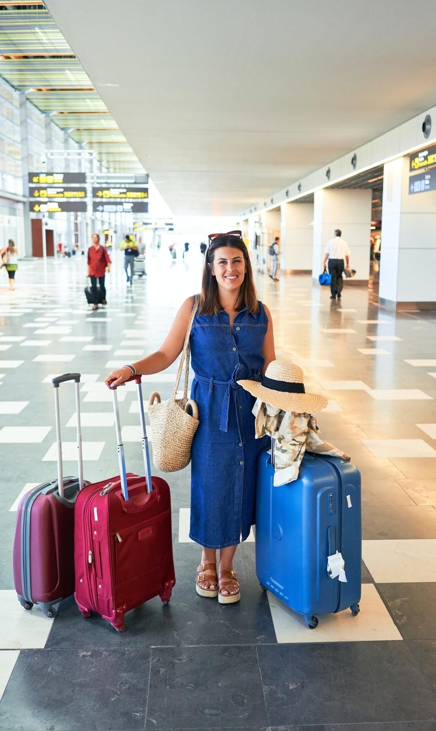 Student shipping luggage from Ahmedabad to an international destination
